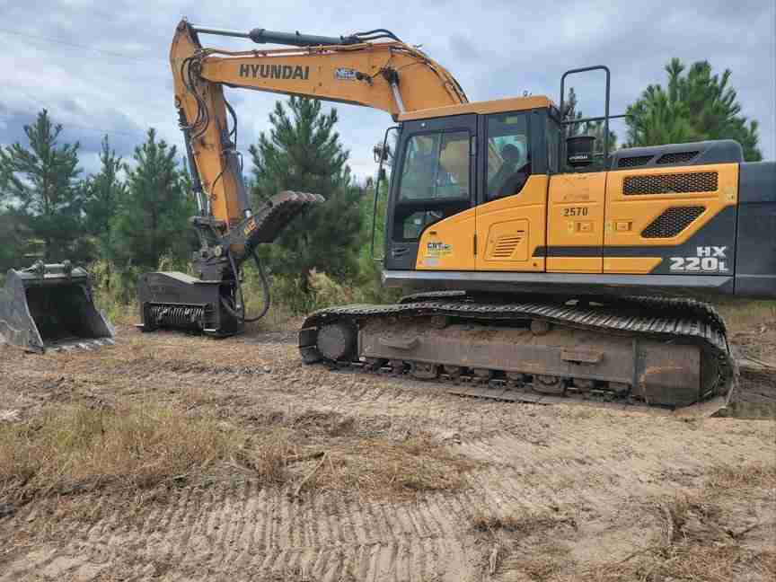 30377501776762 (1) Hyundai excavator for pond building and land clearing in Statesboro GA